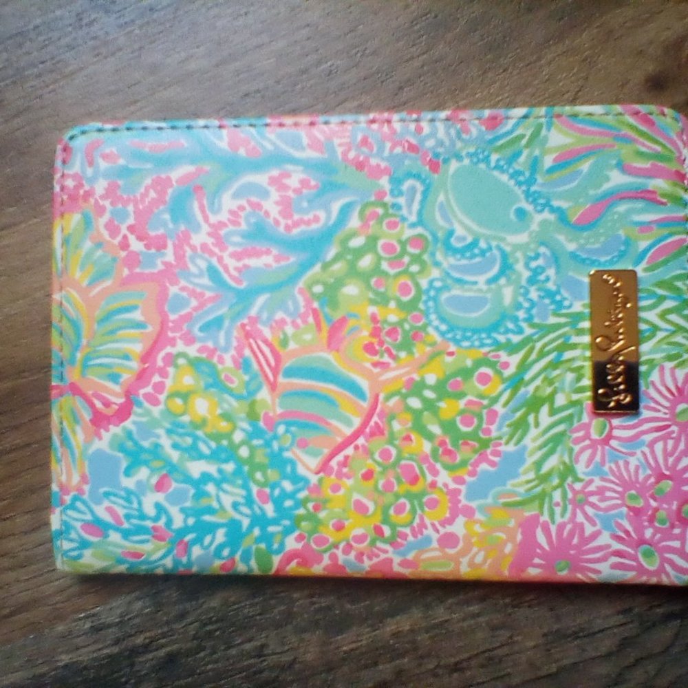 Lilly Pulitzer passport case